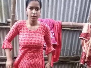 Bangla kudi takes a solo nude selfie in the bathroom