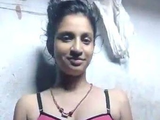 Indian girl Ria shows off her body in a solo video